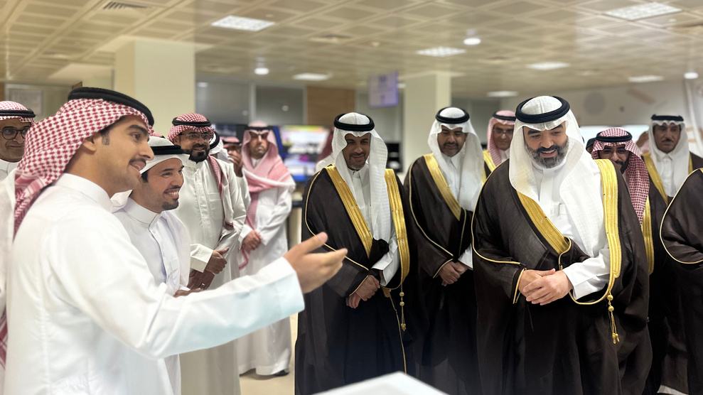 استقبال وفد رسمي في جناح النادي